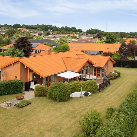 Vaerelse, Bad Og Toilet I Villa Naestved Exterior photo