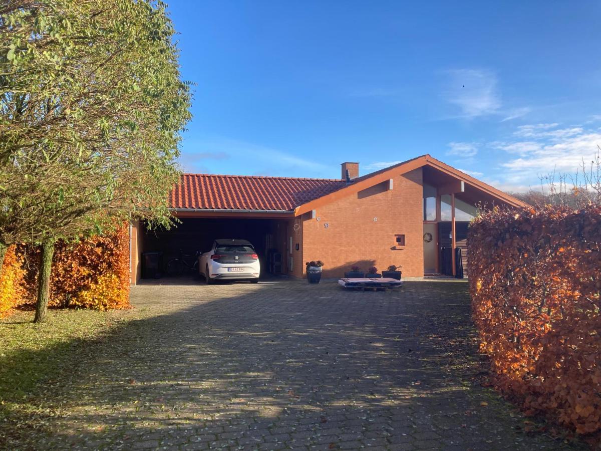 Vaerelse, Bad Og Toilet I Villa Naestved Exterior photo